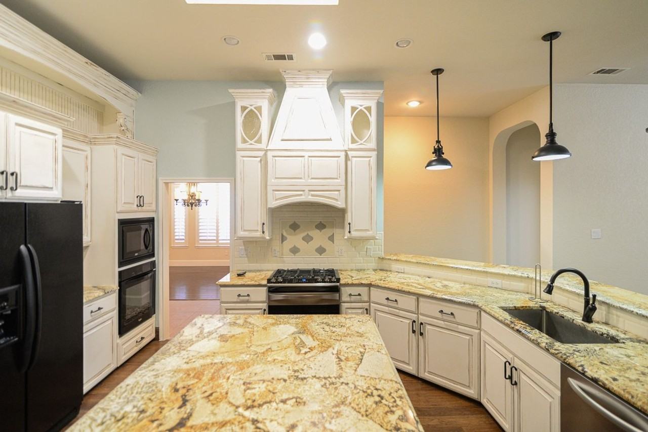 2703 Summerwood Ct - Photo 3 of 24