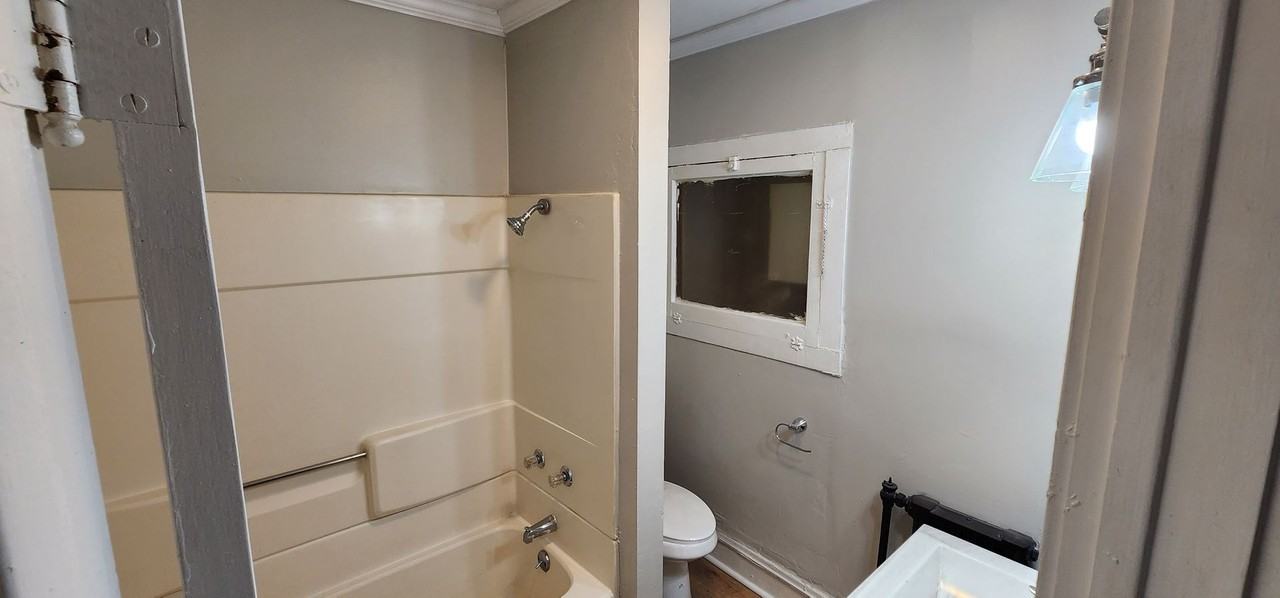 44-46 Genesee Street The Irene - Photo 3 of 10