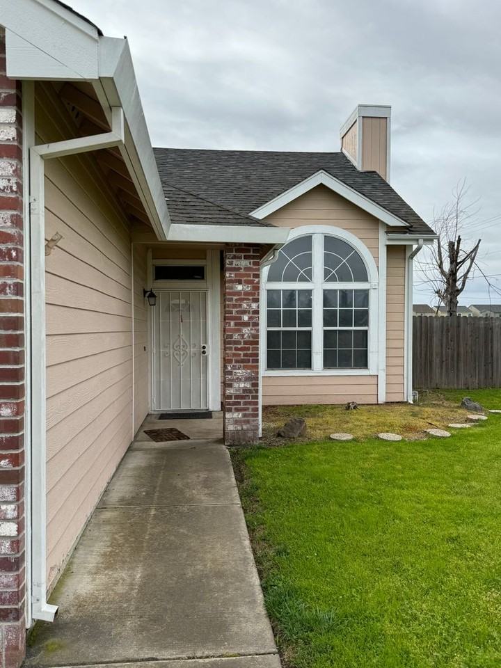 8170 Fascination Ct - Photo 3 of 14