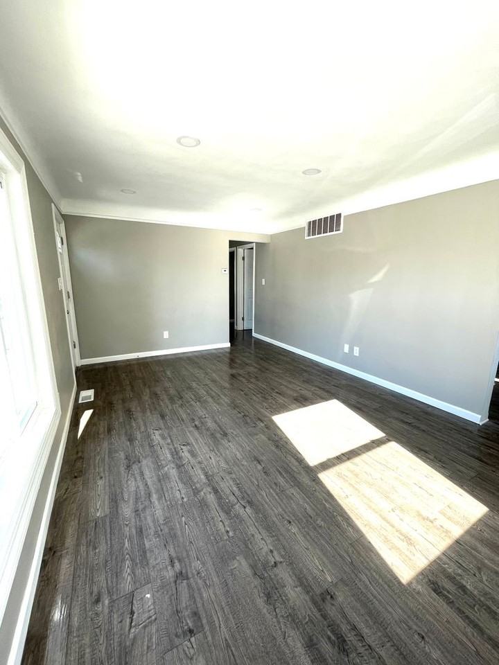 3871 E 188th St - Photo 2 of 23