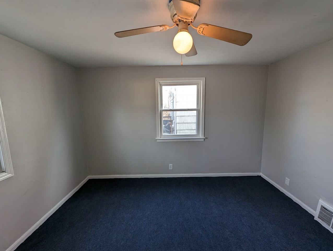 1329 Johnson St - Photo 7 of 16