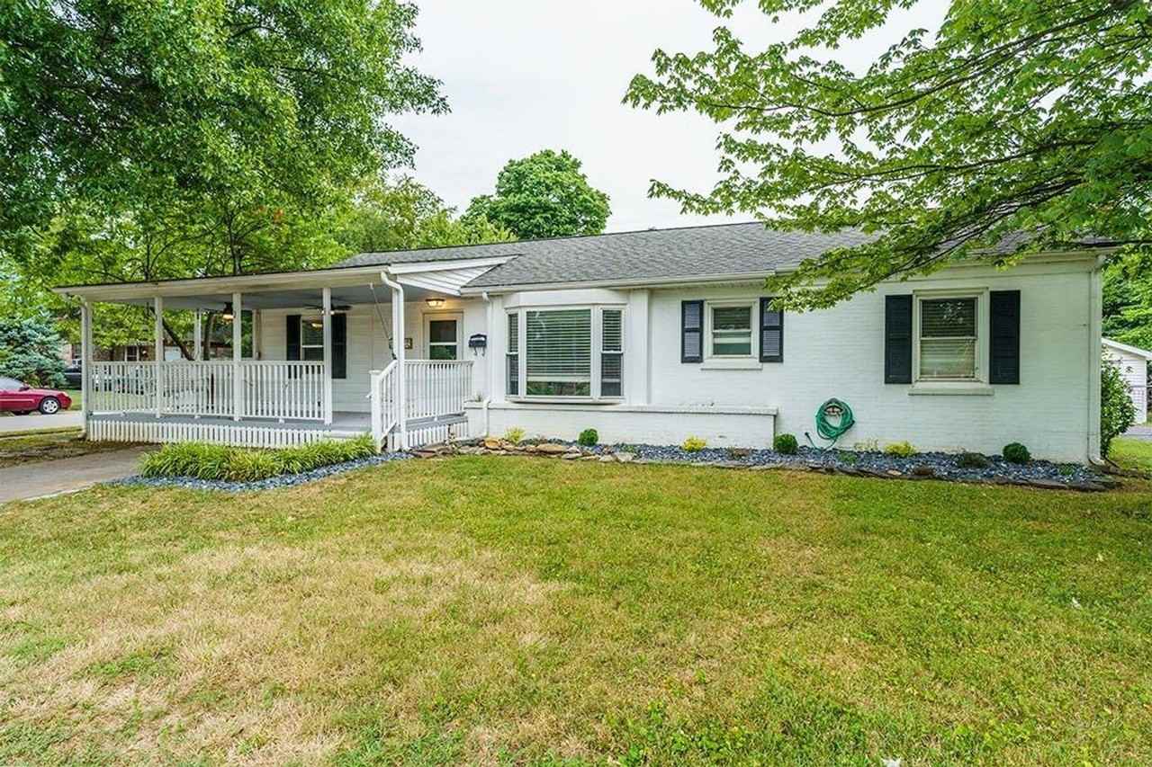 493 Barkley Dr - Photo 2 of 26