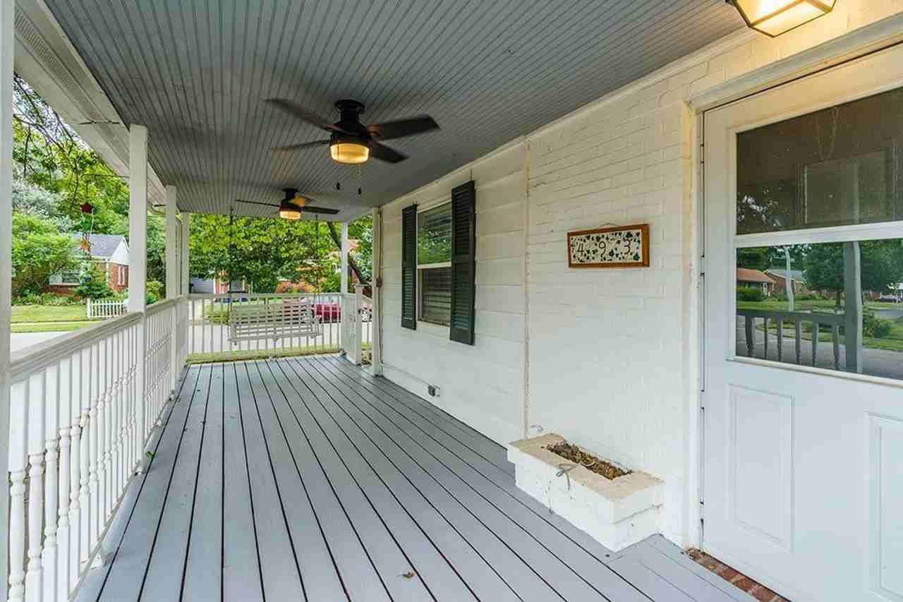 493 Barkley Dr - Photo 4 of 26