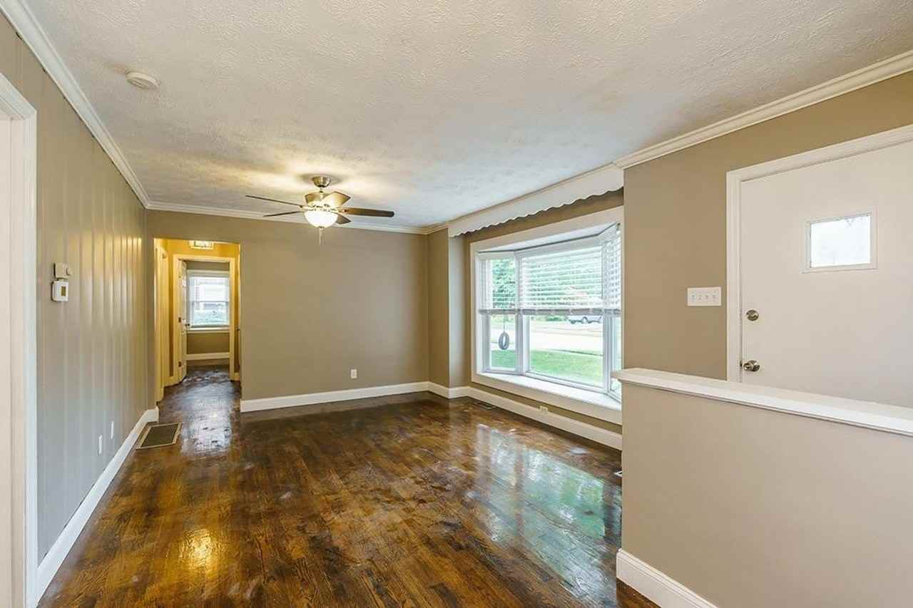 493 Barkley Dr - Photo 6 of 26