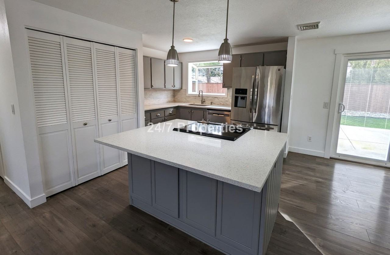 564 Hartke Loop - Photo 3 of 13