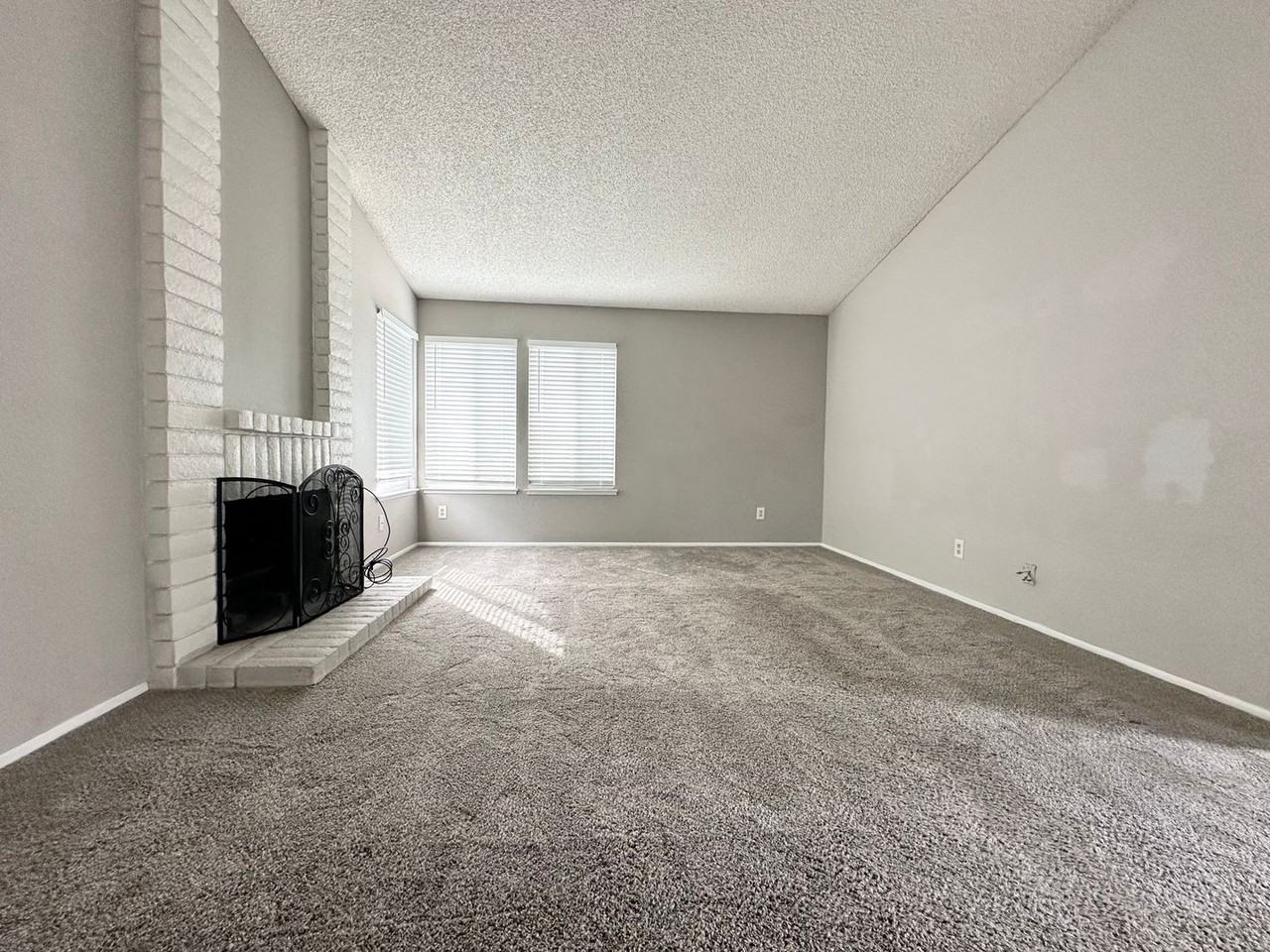 217 Baylands Dr - Photo 2 of 15