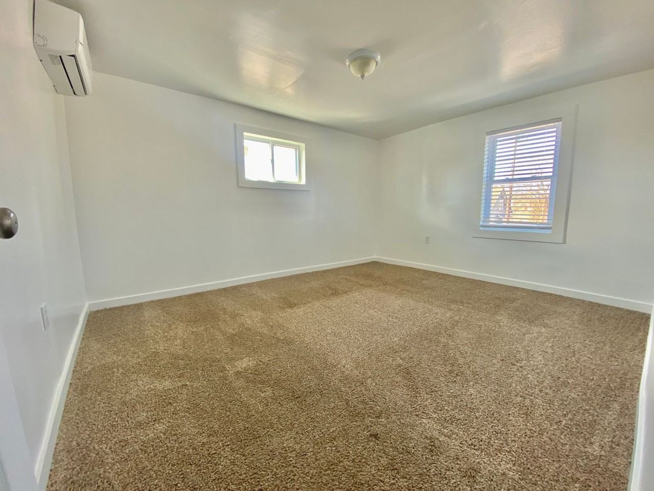 432 Albany Ave - Photo 6 of 8