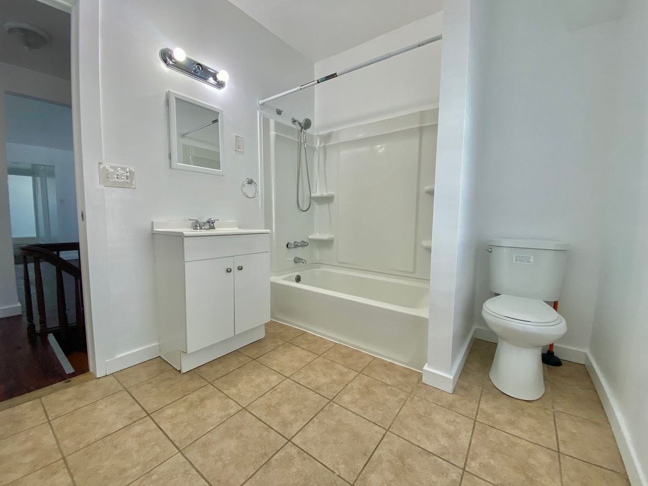 432 Albany Ave - Photo 7 of 8