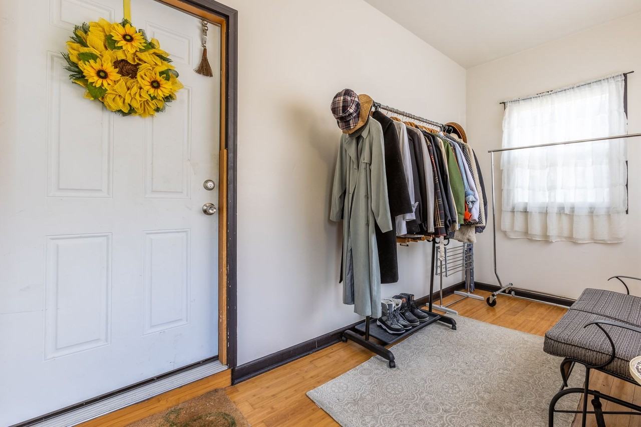 618 Edgemont St - Photo 2 of 27