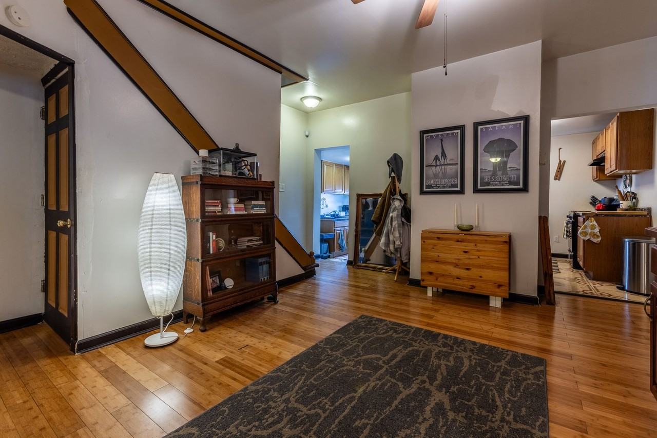 618 Edgemont St - Photo 6 of 27