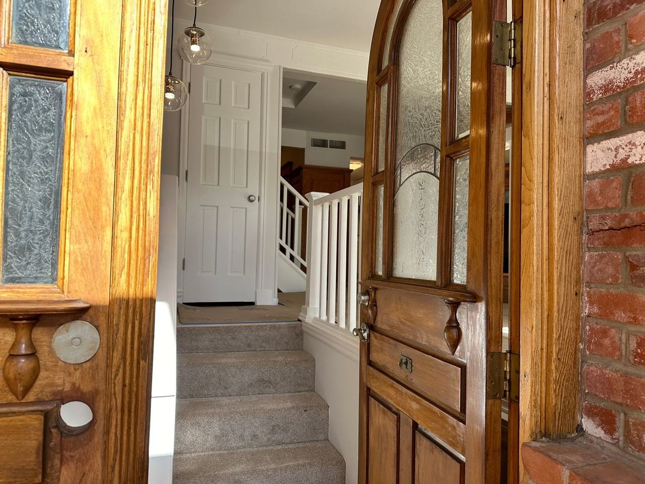 457 Pearl St - Photo 3 of 27