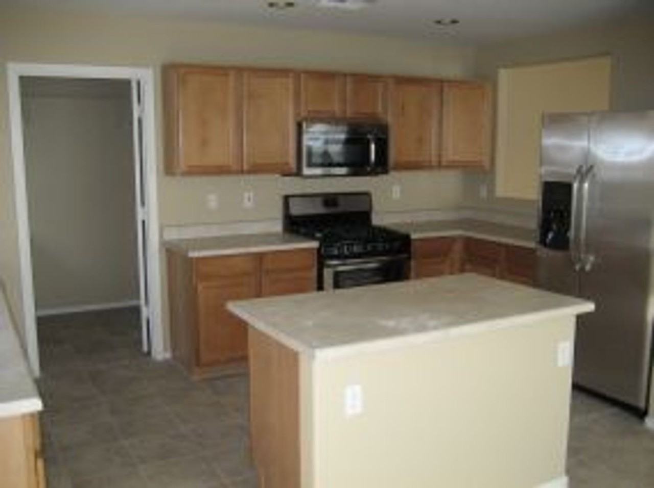 3232 W Cavedale Dr - Photo 4 of 6
