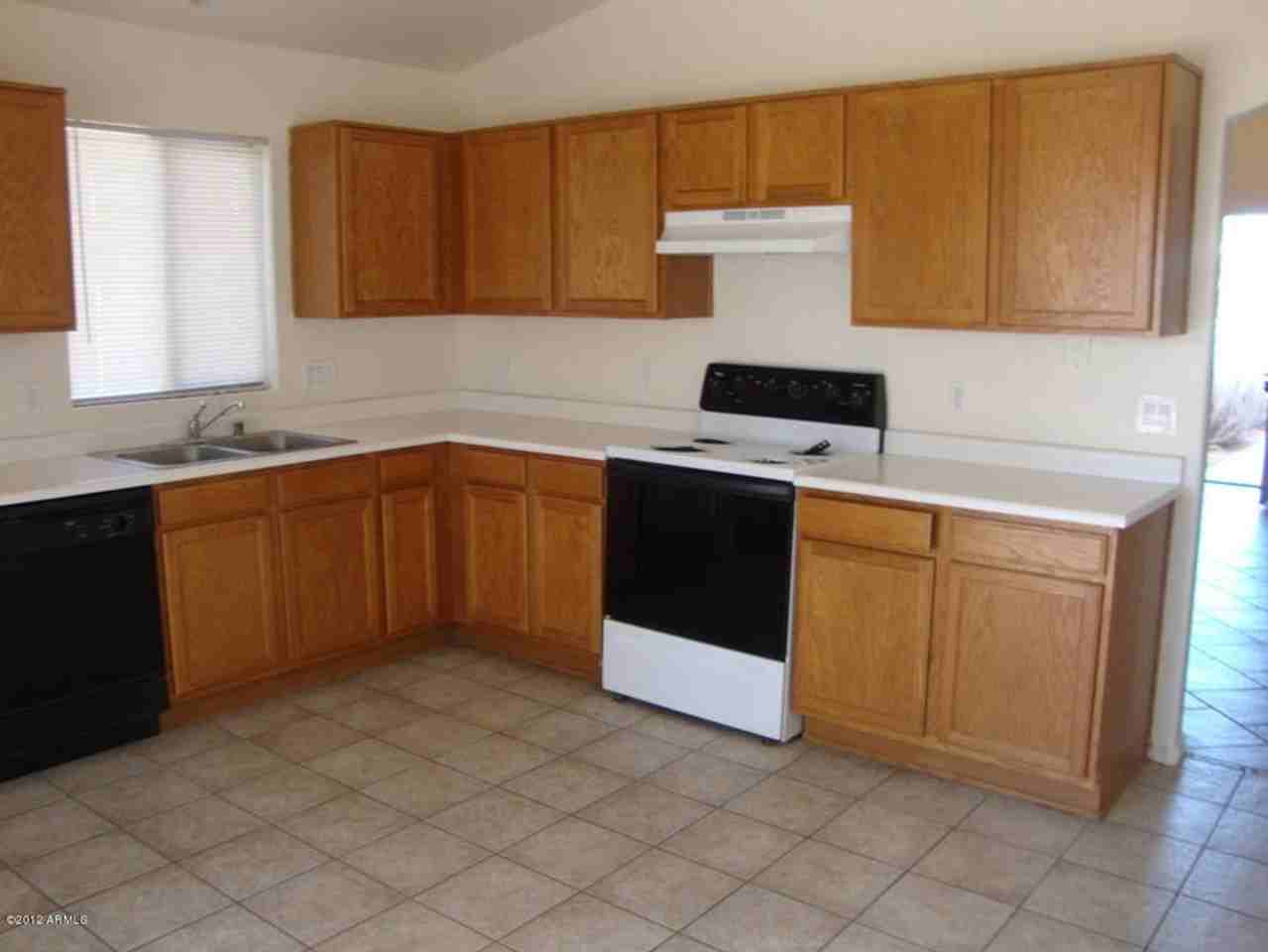 11202 W Turney Ave - Photo 3 of 13