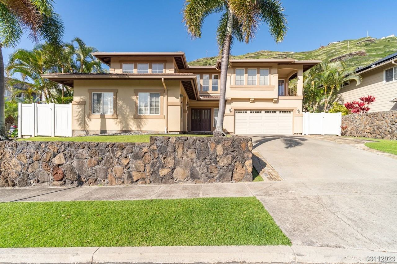 1018 Kaolo St - Photo 2 of 44