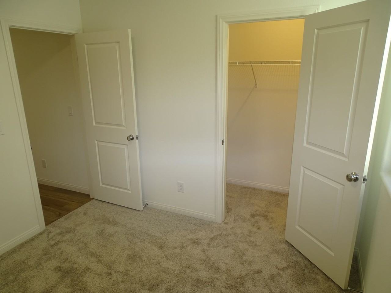 2929 Gallarate Dr - Photo 6 of 50