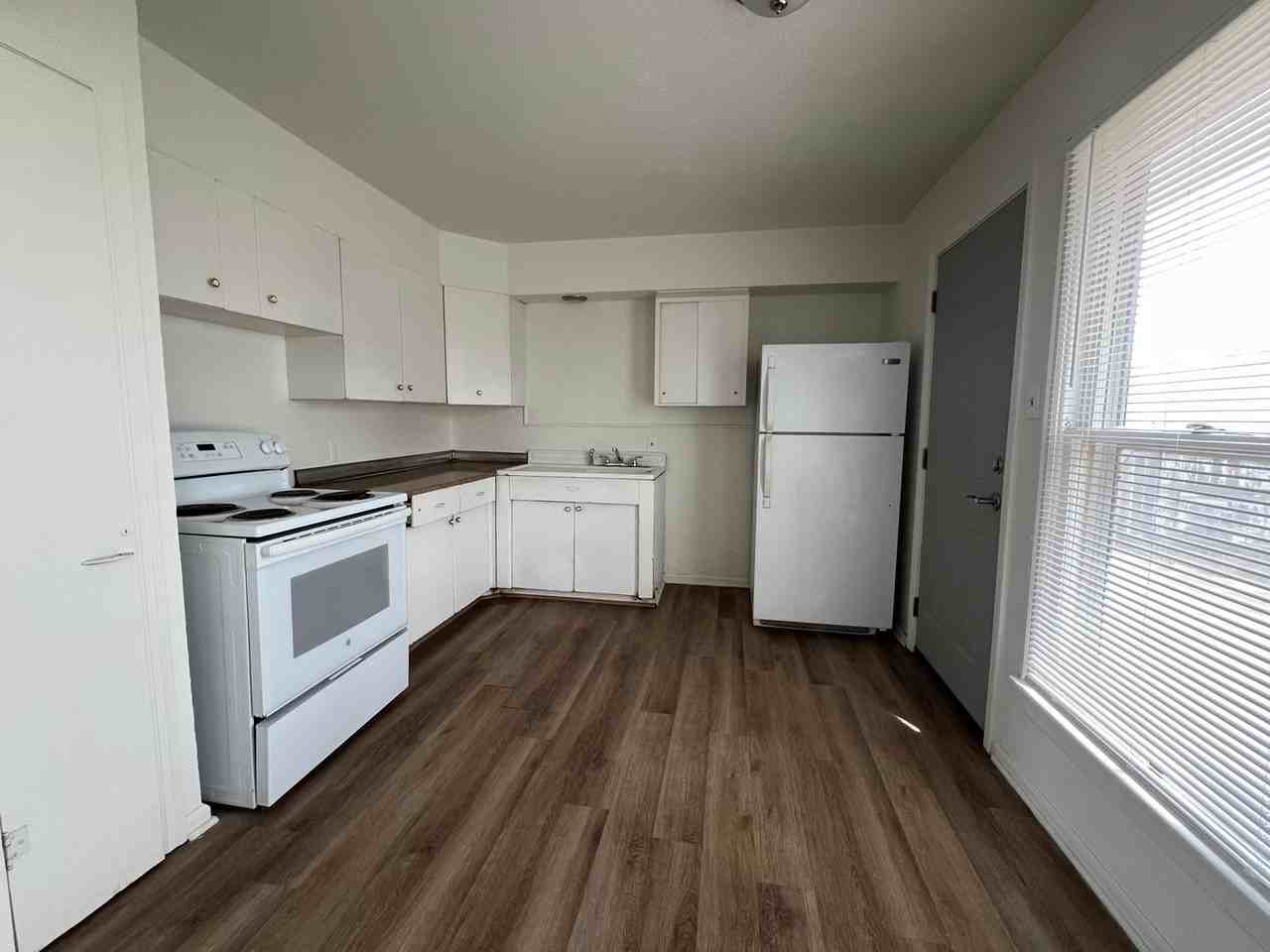 1120 Nw Carroll Dr - Photo 5 of 10