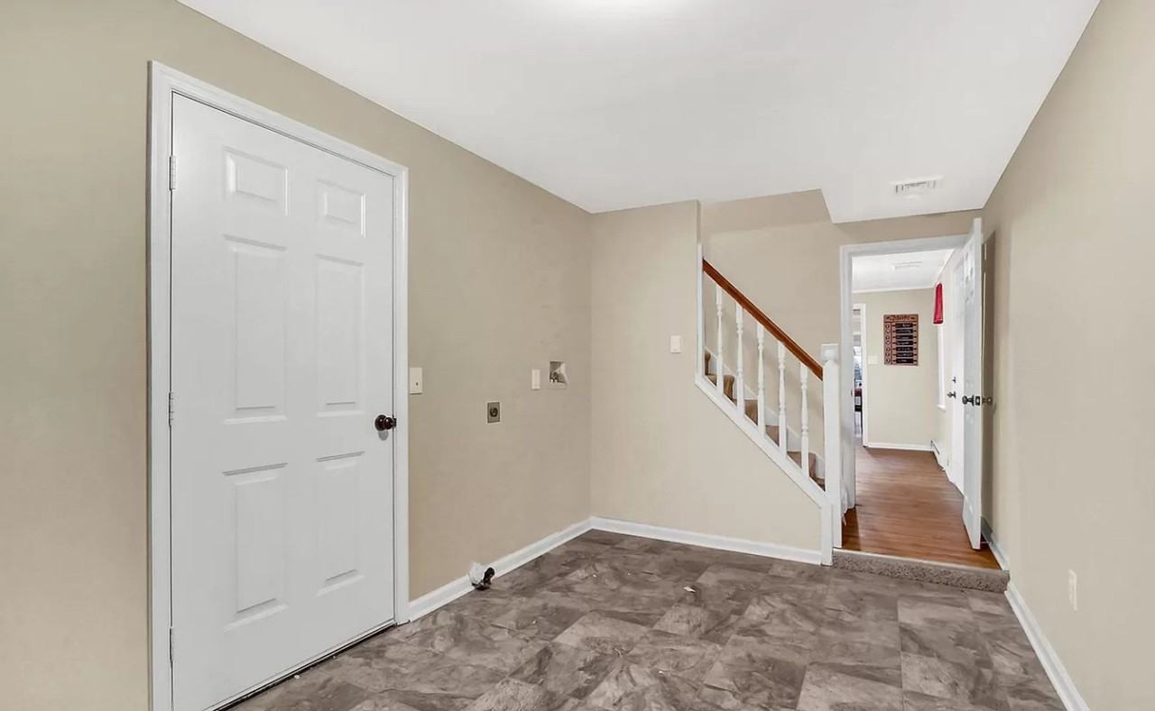 129 S Front St - Photo 7 of 10