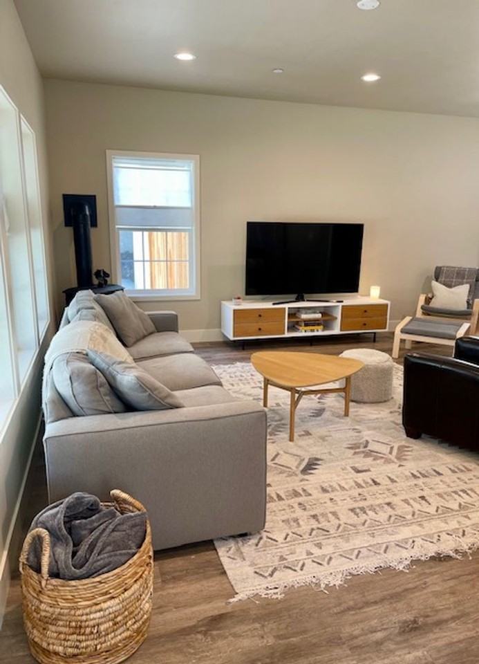 245 Pello Ln - Photo 3 of 24