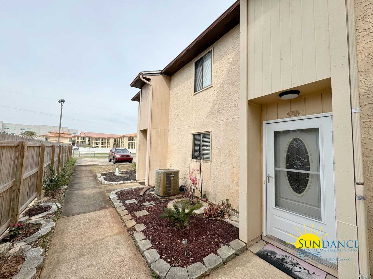 117 Cedar Ave SW, Fort Walton Beach, FL 32548, USA 5 unit Rentals