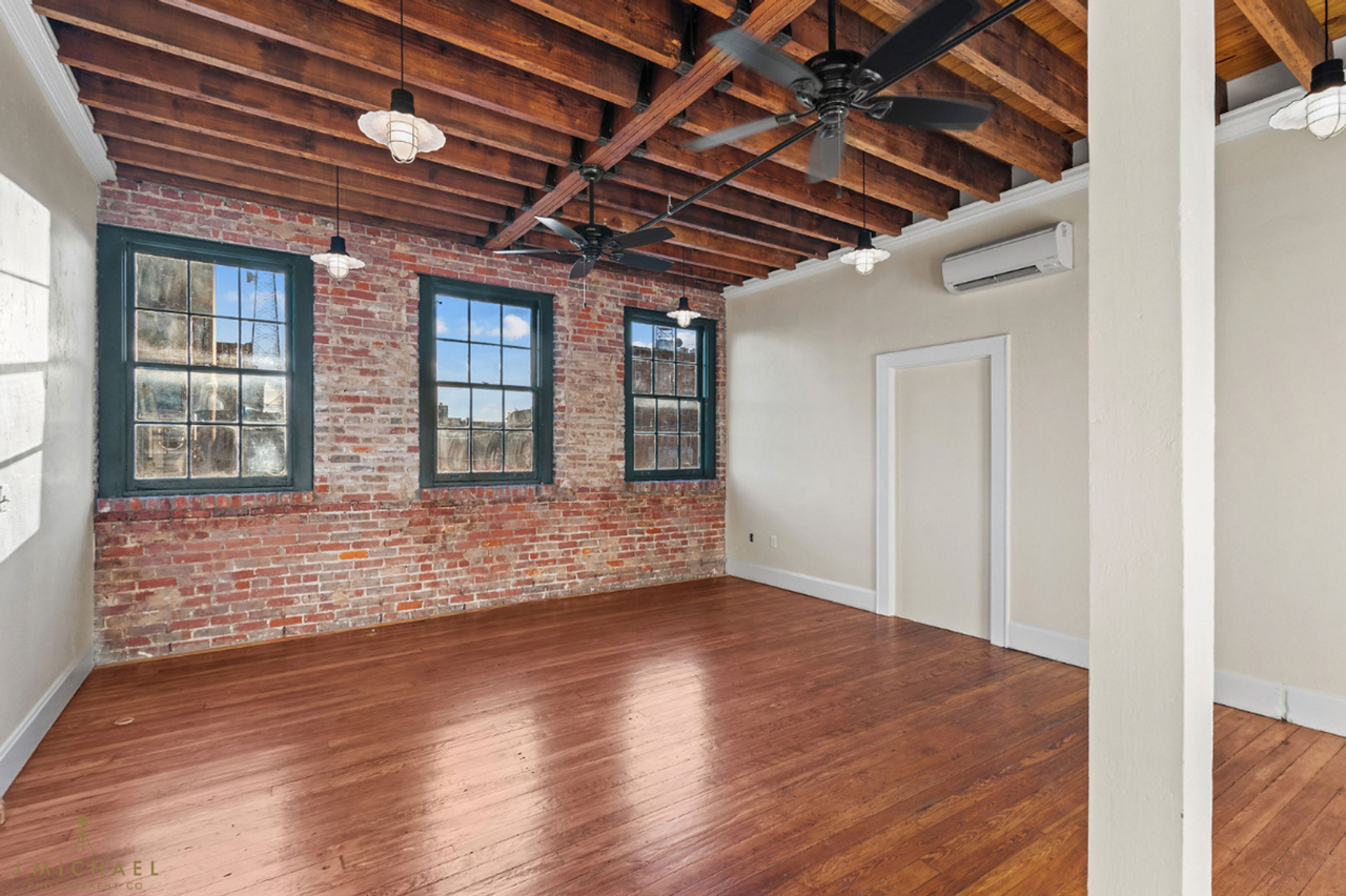 719 Marshall Street - Photo 2 of 9