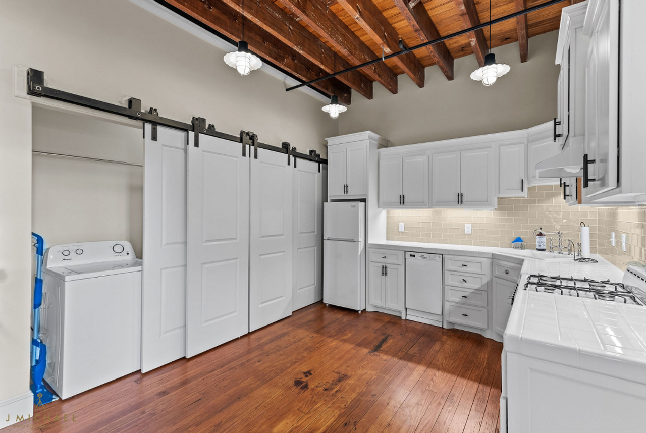 719 Marshall Street - Photo 5 of 9