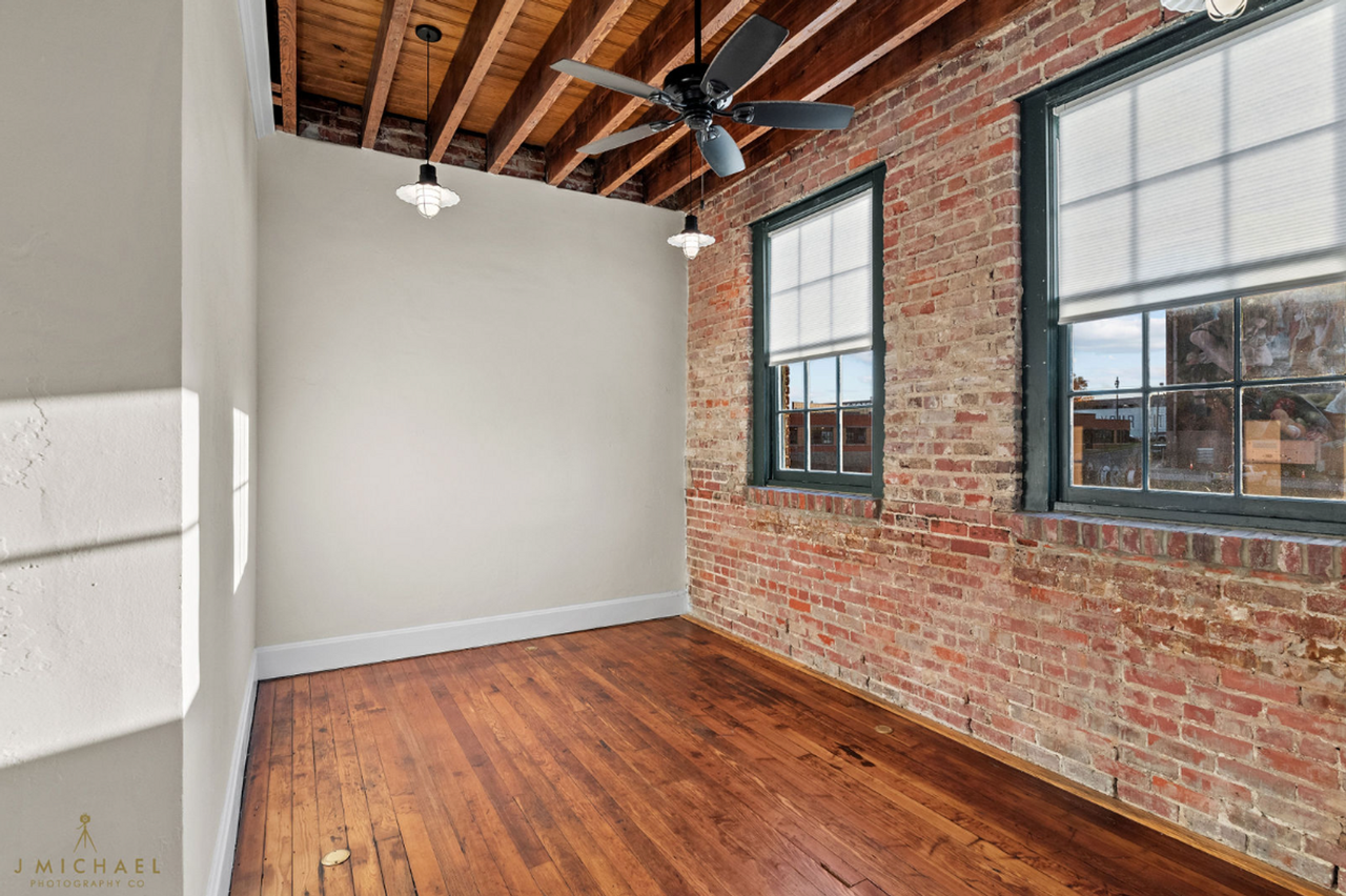 719 Marshall Street - Photo 7 of 9