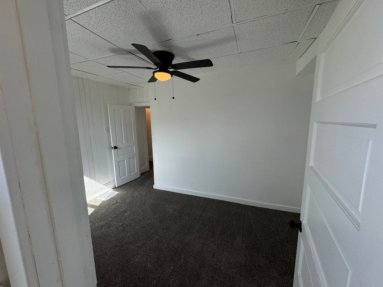 833 Estella Avenue - Photo 4 of 25