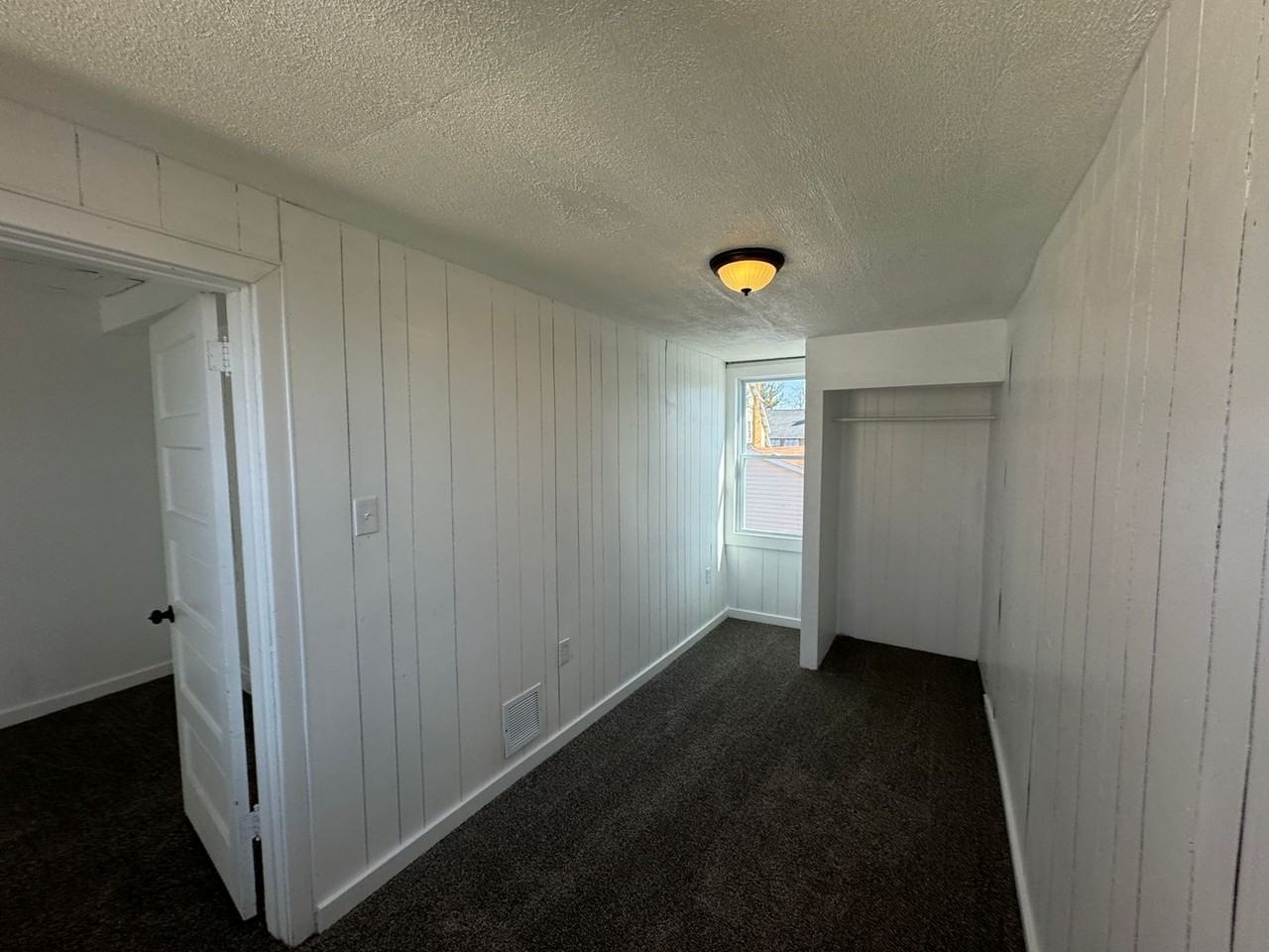 833 Estella Avenue - Photo 7 of 25