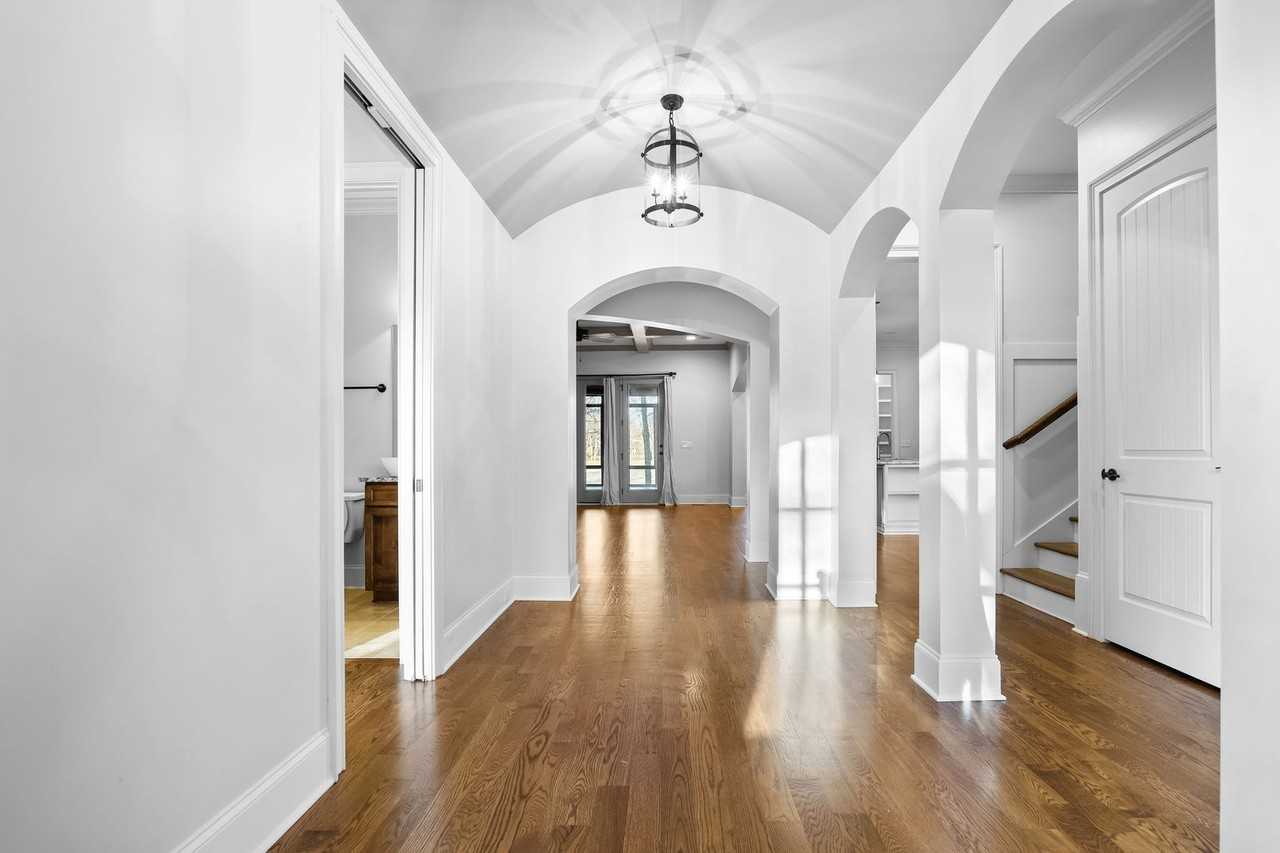 611 Band Dr - Photo 5 of 44