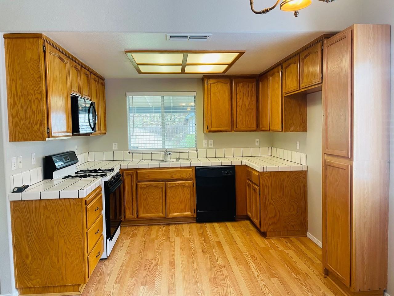 5716 Mist Ct - Photo 5 of 16