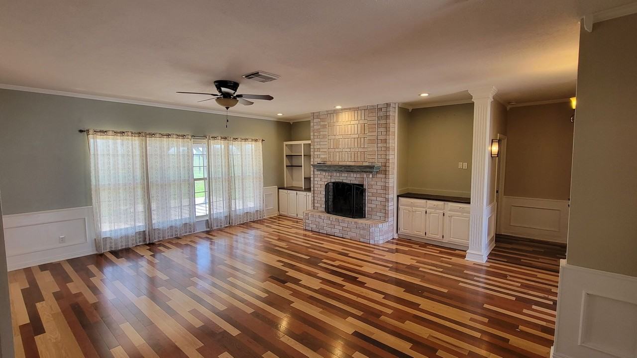 417 W Park Ave - Photo 2 of 12