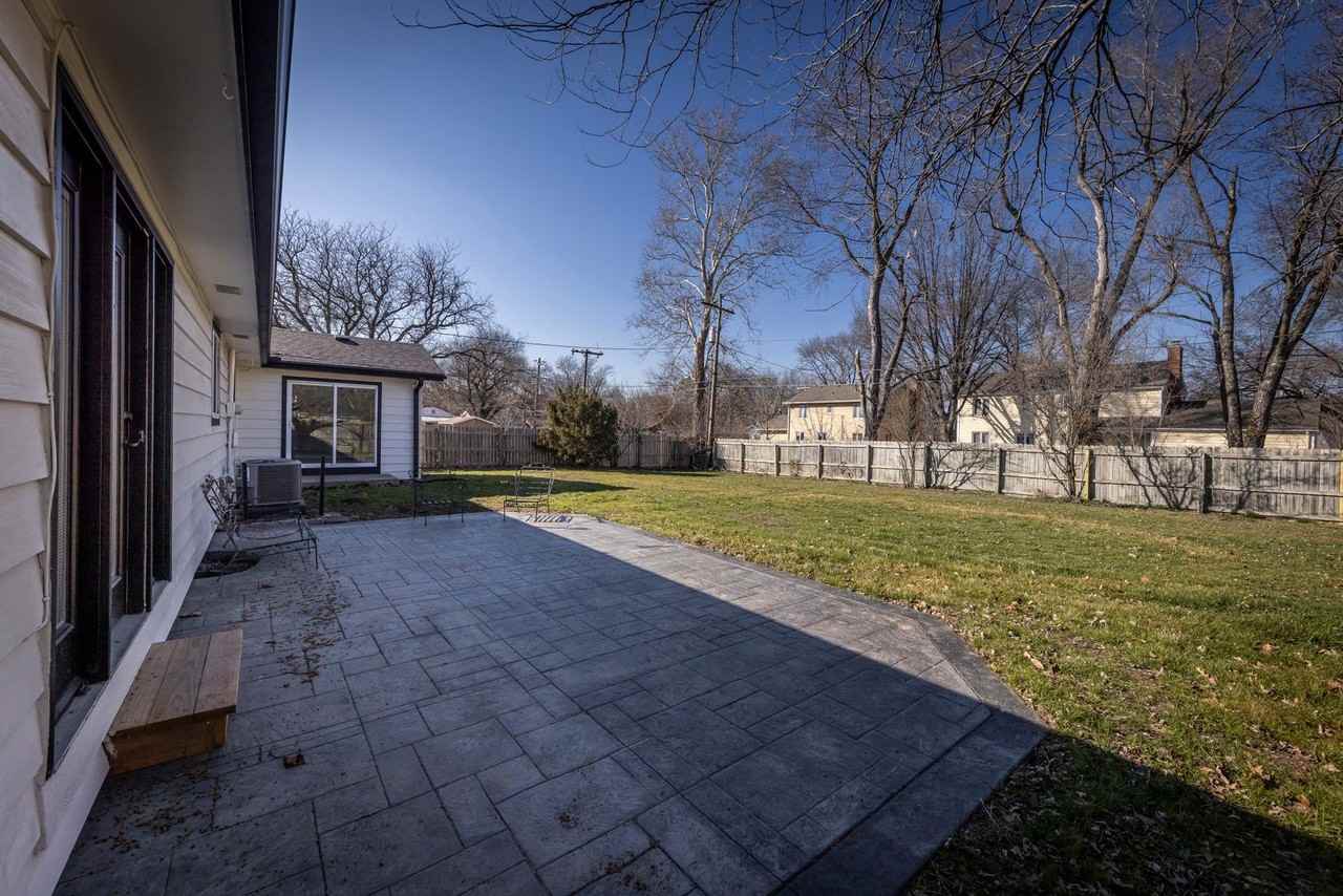 4406 Sw 17th St - Photo 3 of 21