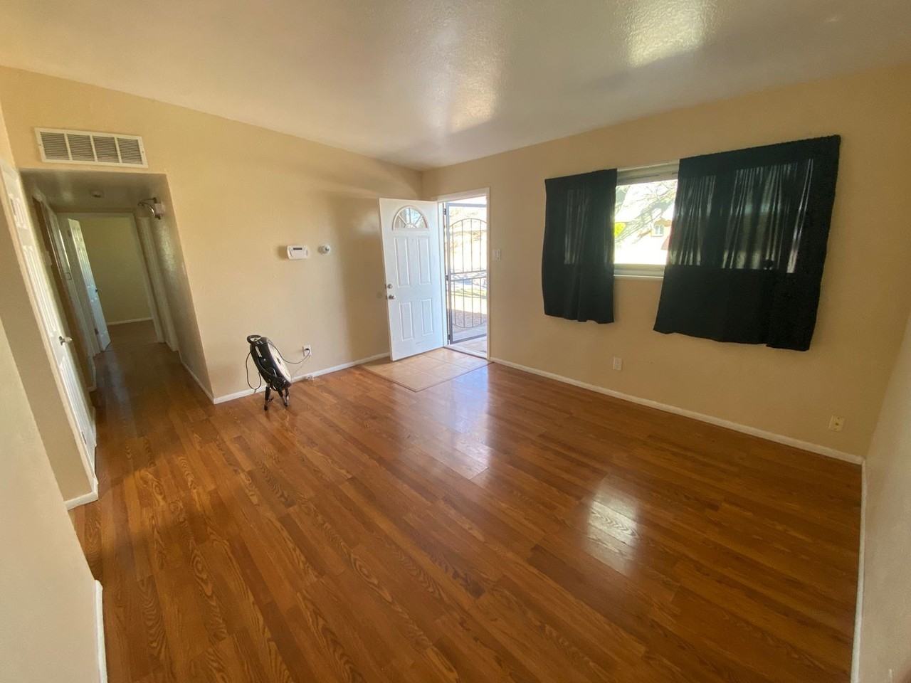 825 Marcella St Ne - Photo 3 of 43