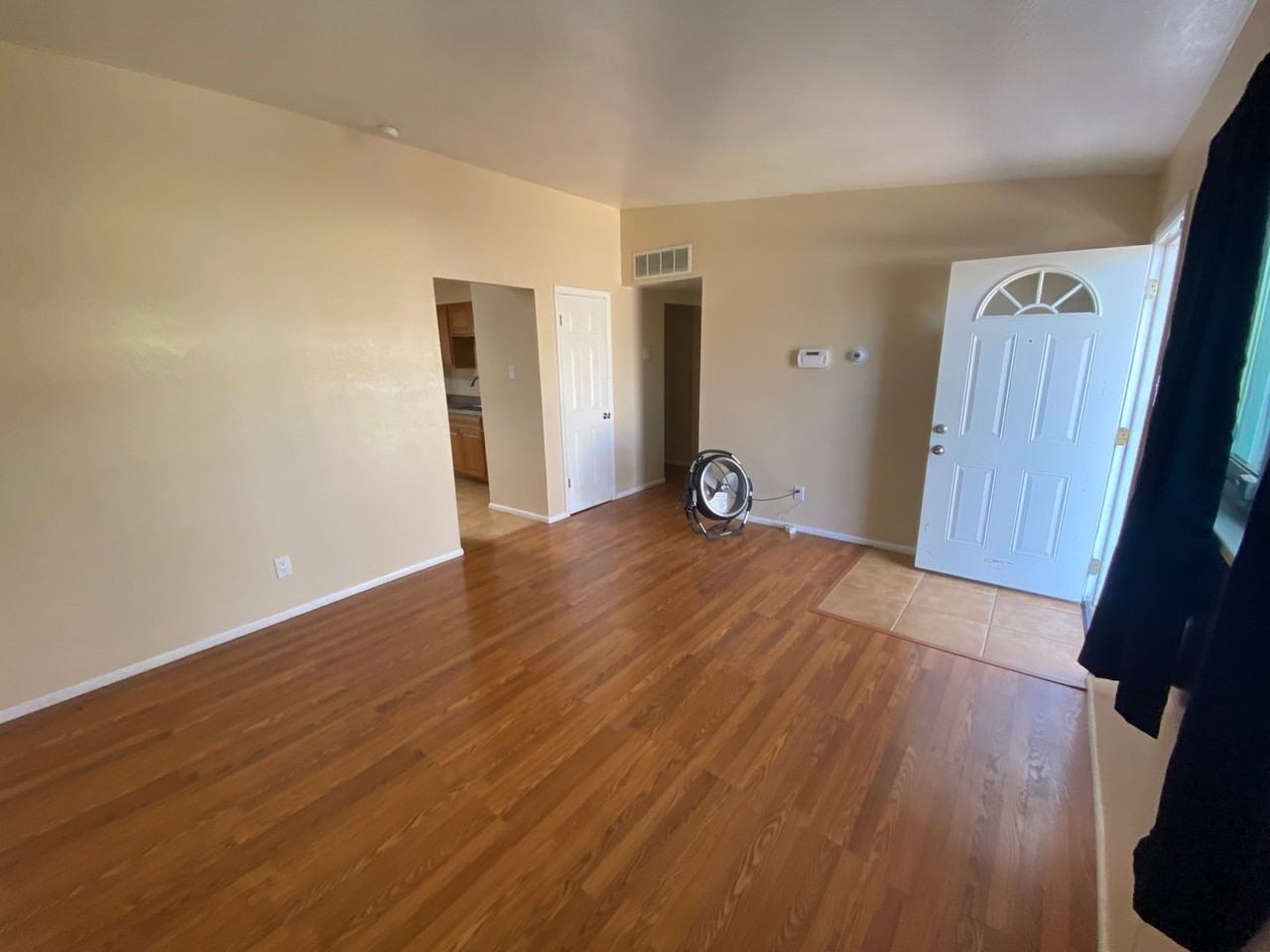 825 Marcella St Ne - Photo 4 of 43