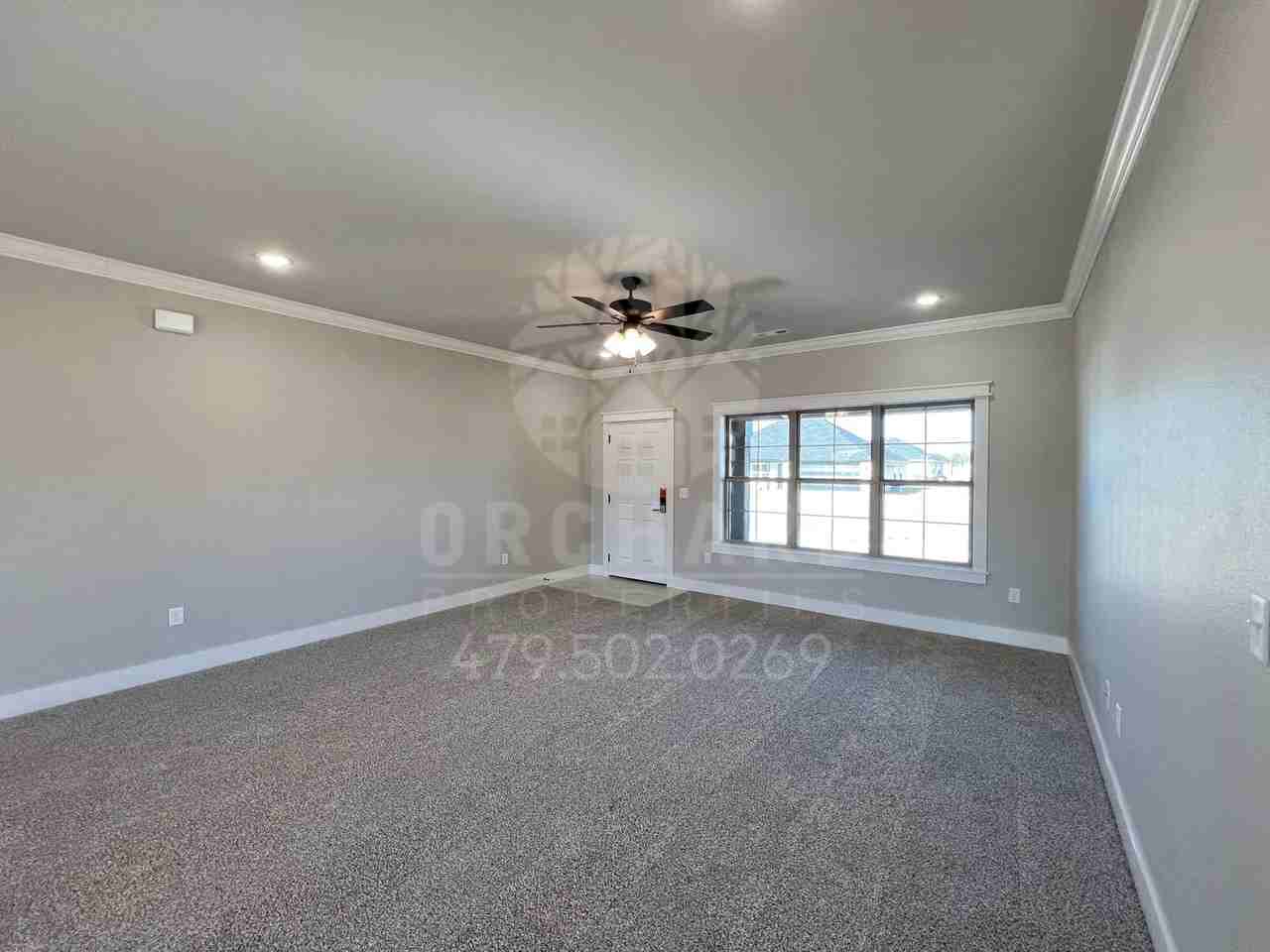 1904 E Hudson Dr - Photo 5 of 19