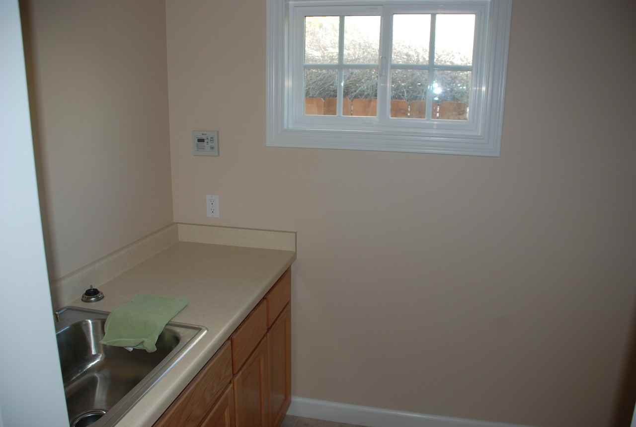 2560 Greenwood Ave - Photo 2 of 9