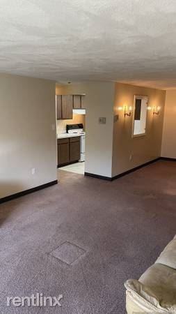 60 Greentree Ln - Photo 3 of 9