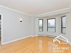 732 W Bittersweet Pl #601 - Photo 1 of 1