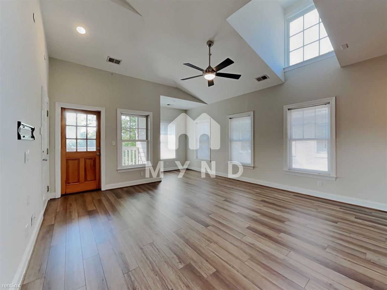 113 S Summit Ave - Photo 2 of 29