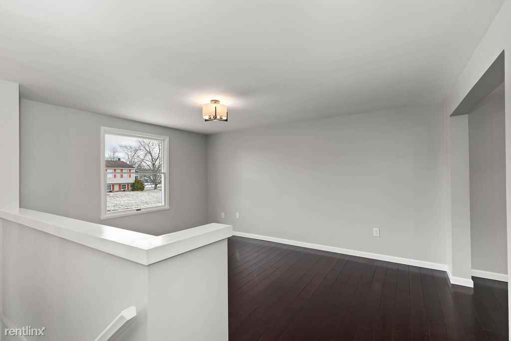 8445 Chinkapin Cir - Photo 3 of 34