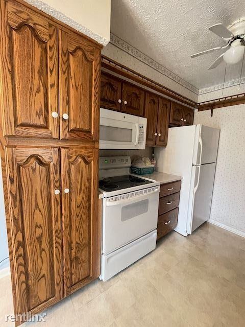 1125 Redburn Dr - Photo 3 of 8