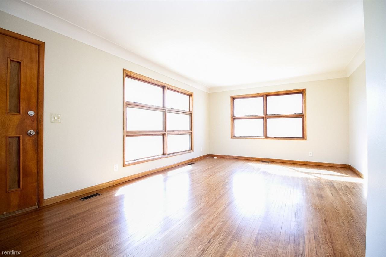 718 Custer Dr - Photo 2 of 10