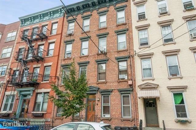 226 Jefferson St #4N - Photo 2 of 9