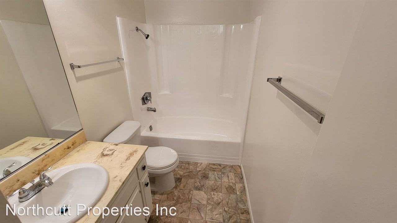 4410 Marlborough Ave. - Photo 3 of 10