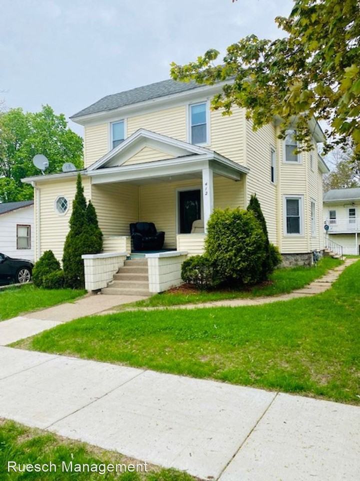 412 S Andrews St - Photo 2 of 23