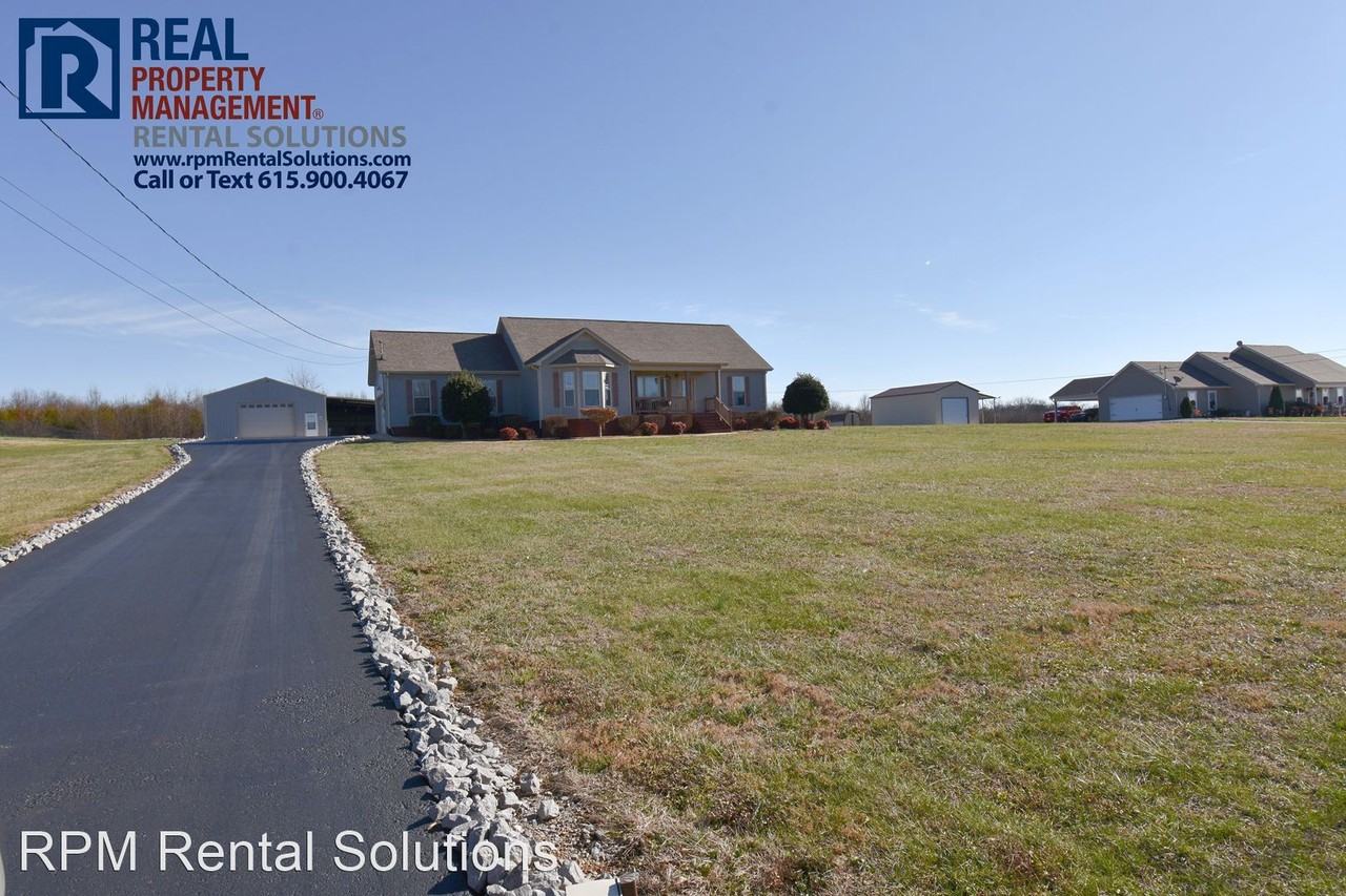 3070 Midland Rd - Photo 2 of 26