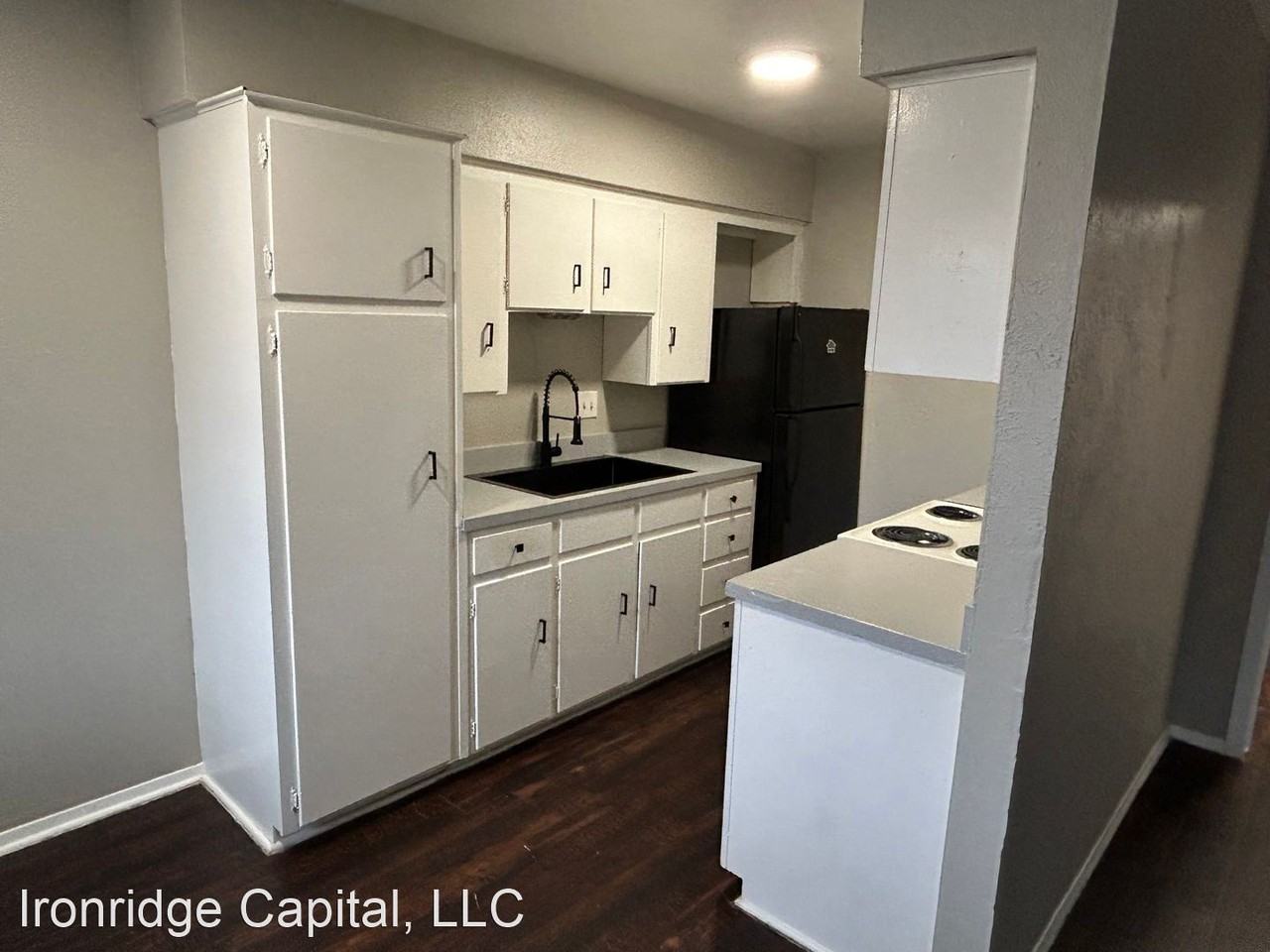 1500 E Beverley Dr - Photo 3 of 3