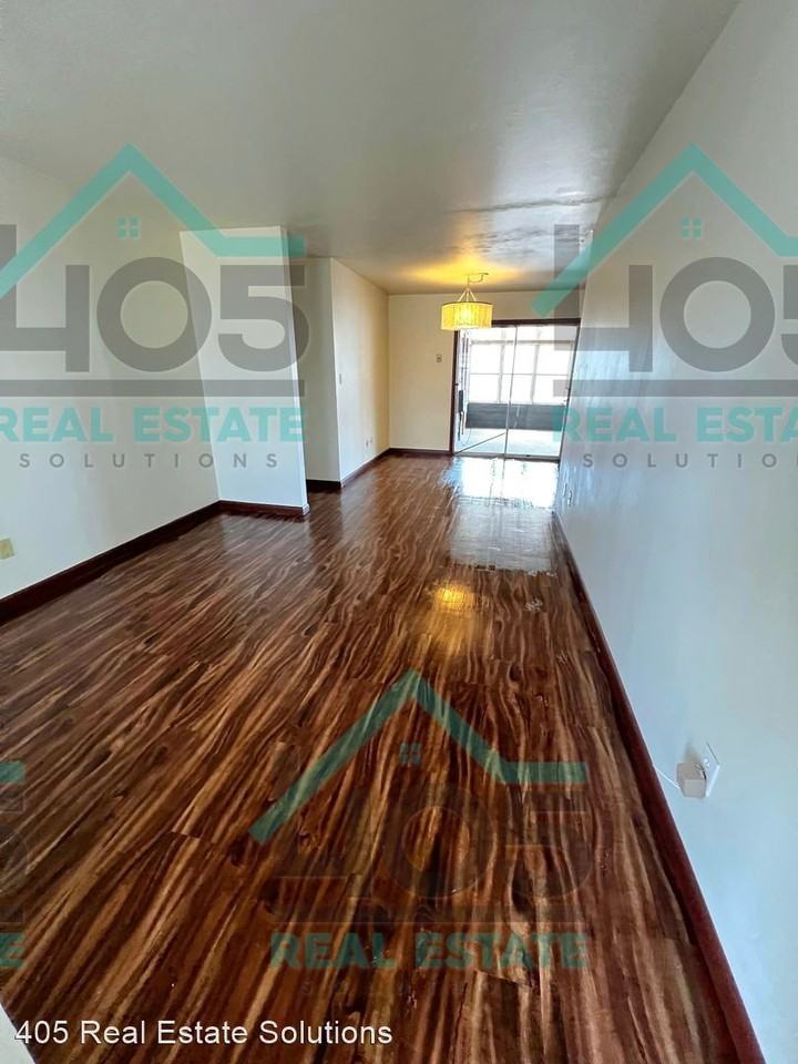 7317 S Klein Ave - Photo 3 of 25