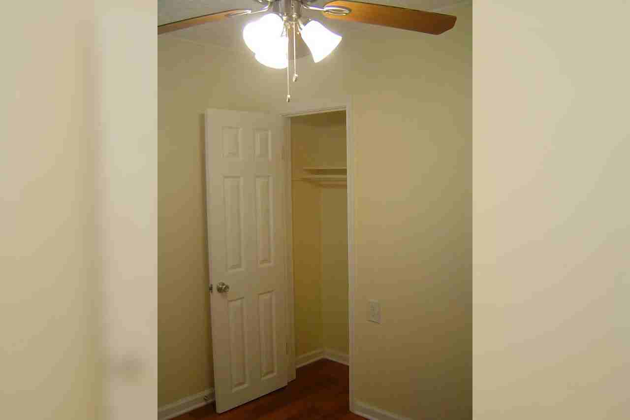 10325 James Madison Pkwy - Photo 2 of 15