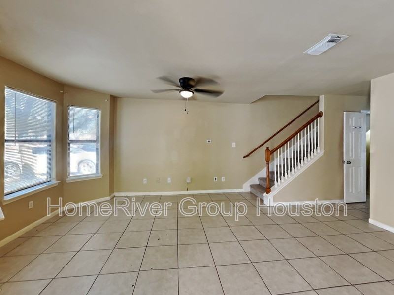 2922 La Estancia Ln - Photo 2 of 29